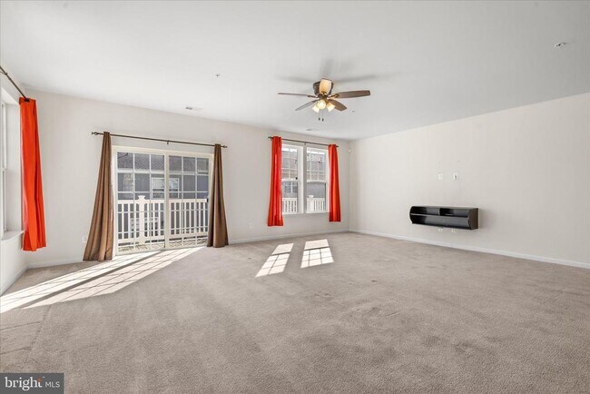 Foto del edificio - 9717 Tealbriar Dr