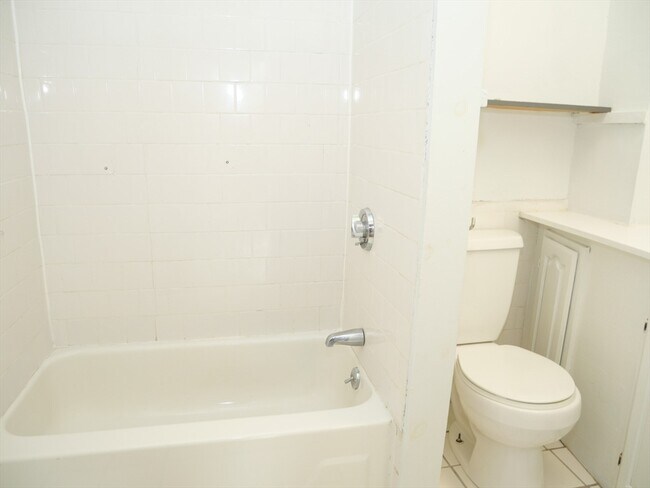 Foto del edificio - 258 W Newton St