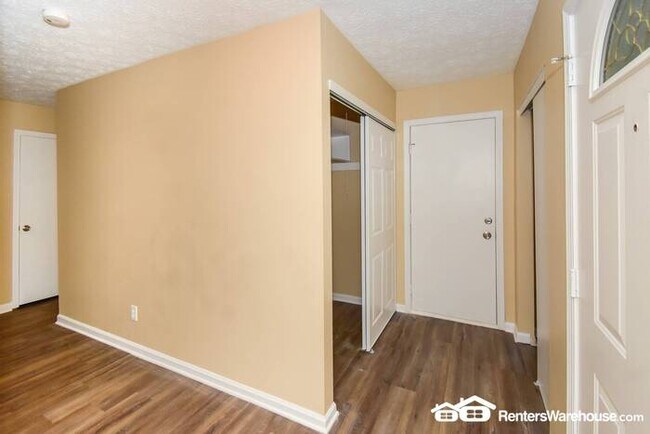 Foto del edificio - PRICE DROP! Beautiful Eagle Creek area new...