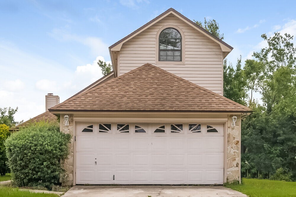 Primary Photo - 2919 Lantana Lakes Dr W