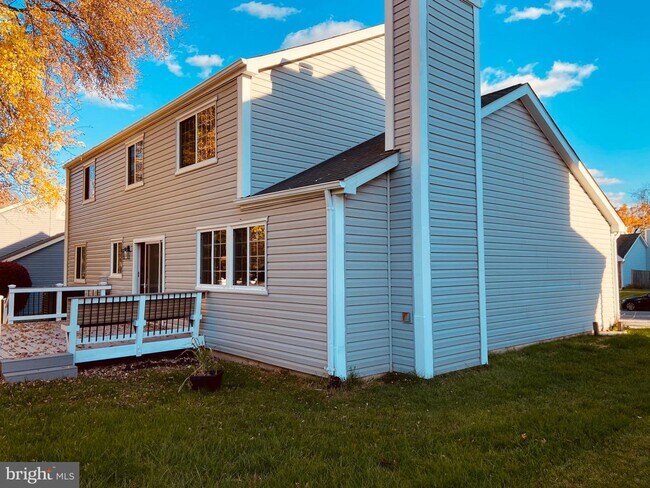 Building Photo - 13205 Cabinwood Dr