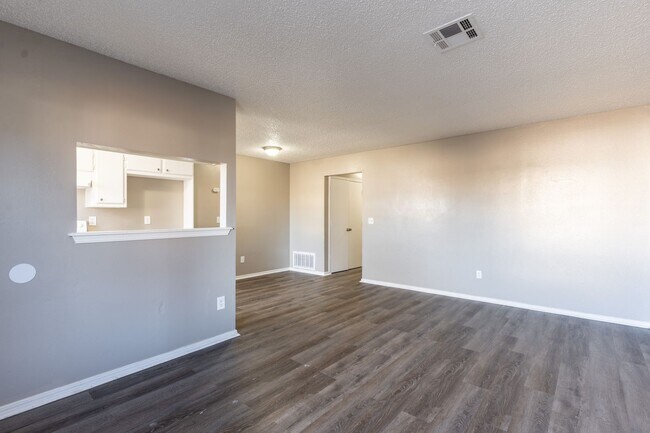Foto del edificio - 2214 SW 30th St