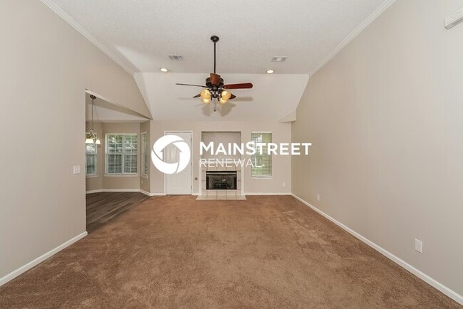 Building Photo - 4928 Madison Cir