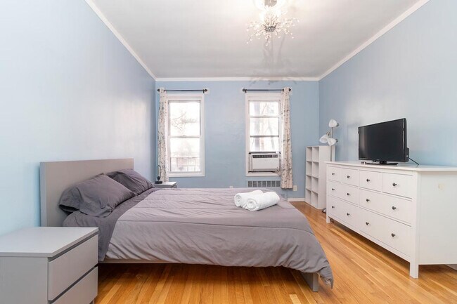 Foto del edificio - 341 E 79th St