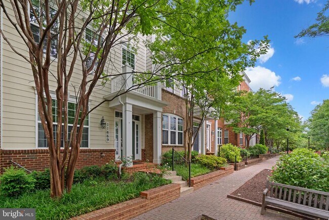 Building Photo - 11669 Leesborough Cir