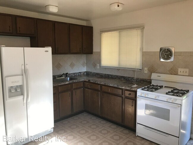 Foto del edificio - 3 br, 1 bath House - 312 N. State Street