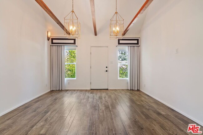 Foto del edificio - 3358 Silver Lake Blvd