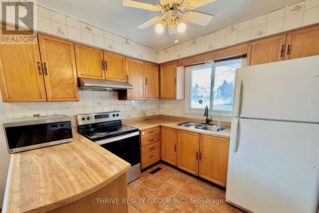 Building Photo - 1394 Basswood Rd