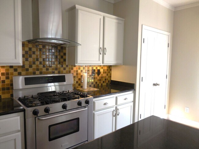 Foto del edificio - 1079 Stillspring Dr