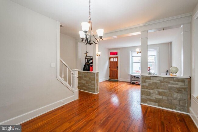 Foto del edificio - 295 Hermitage St