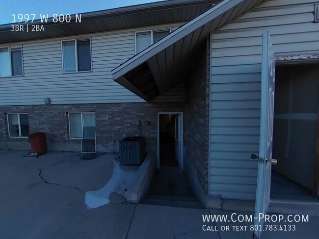 Building Photo - 3 Bed 1.5 Bath Townhome For Rent in PG!