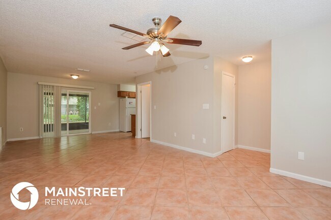 Foto del edificio - 7355 Darien Rd