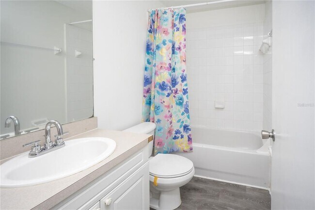 Foto del edificio - 811 Orchid Dr