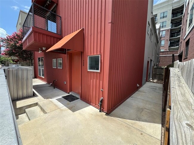Foto del edificio - 720 Andrews St