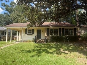Building Photo - 2850 Exter Dr