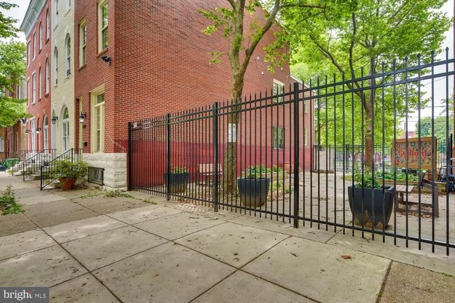 Building Photo - 2208 Guilford Ave
