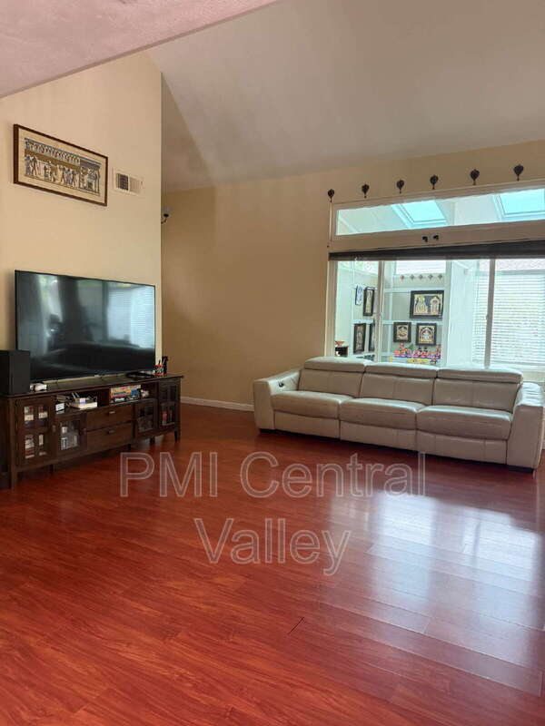 Foto del edificio - 4427 Ashwood Common