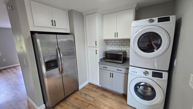 Building Photo - Two bedroom/1.5 bath Townhouse  Kingsport, TN