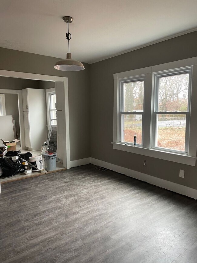 Building Photo - 312 Sumpter Ave