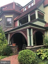 Building Photo - 5335 Knox St