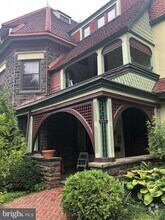 Building Photo - 5335 Knox St