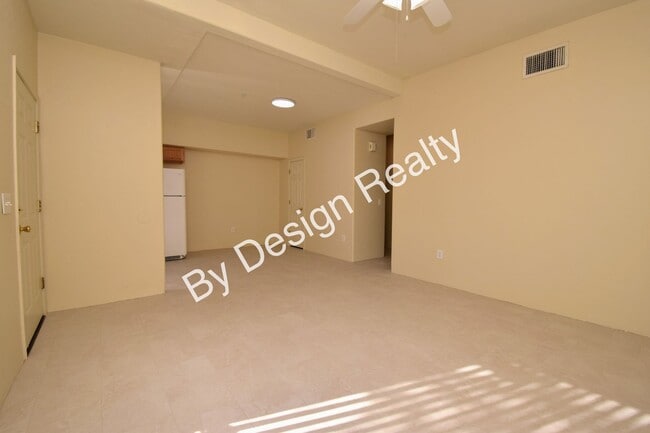 Building Photo - Newly Updated 3 Bed 2 Bath Townhome in Gated Central Tucson Community with Mountain Views