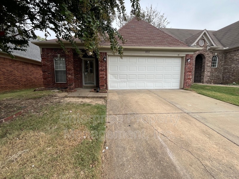 Foto principal - 6814 Mikayla Ln