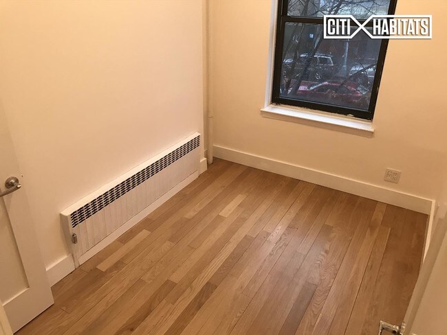 Foto del edificio - 63 E 125th St