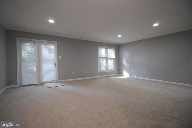 Building Photo - 2707 Shawn Leigh Dr