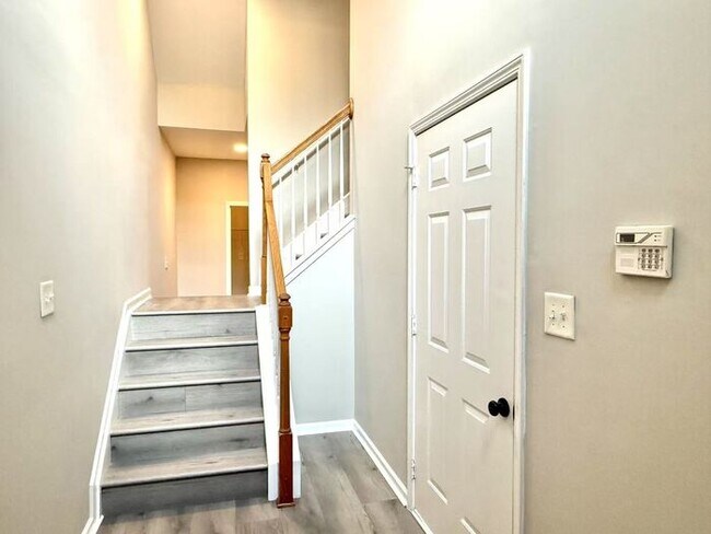 Building Photo - 2168 Pebble Beach Dr