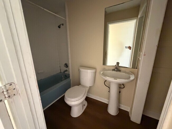 Foto del edificio - 3 bed 2 bath