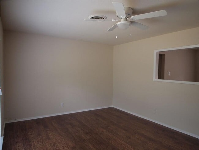 Building Photo - 4701 Sylvandale Dr