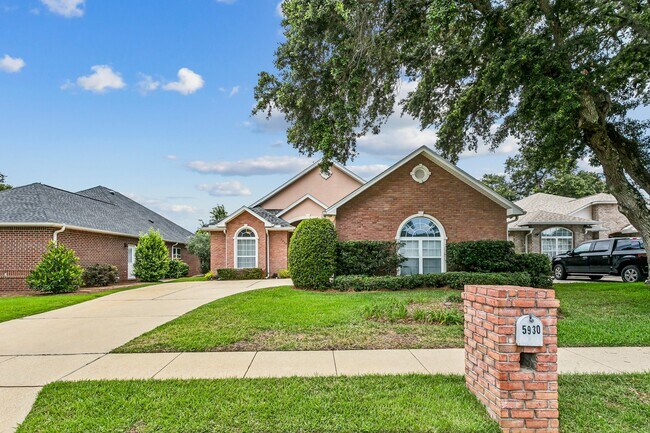 Foto del edificio - 5930 Hermitage Dr
