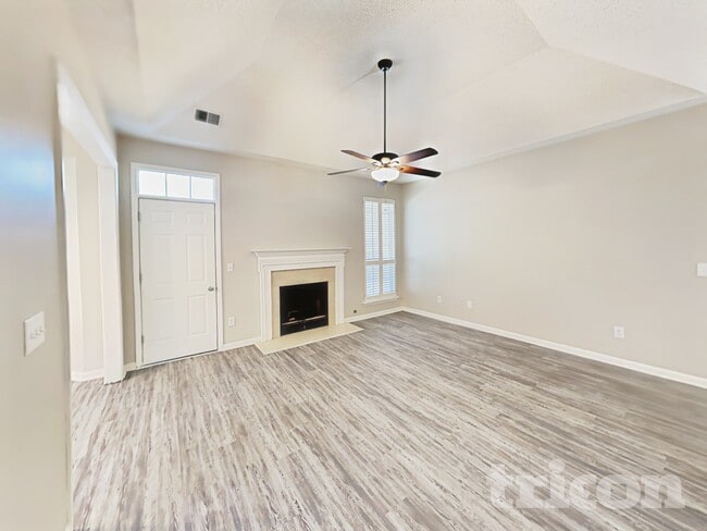 Building Photo - 110 Fawnhill Ct