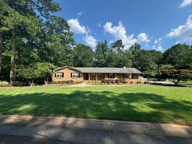 Photo - Immaculate Brick Ranch with Finished Basem... House