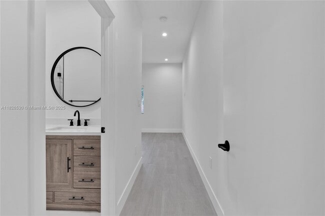 Foto del edificio - 1786 SW 9th St