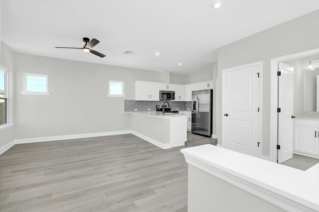 Foto del edificio - 6498 Barnstorm Wy