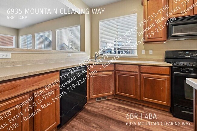 Foto del edificio - 6935 Mountain Clearing Way