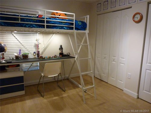 Foto del edificio - 7948 NW 196th Ter