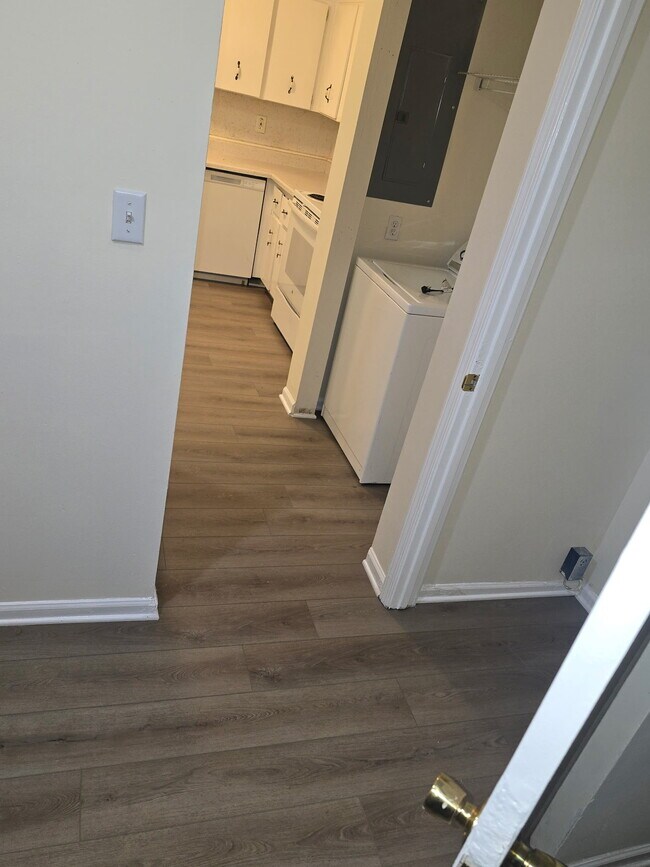 Foto del edificio - 2110 Kings Gate Cir