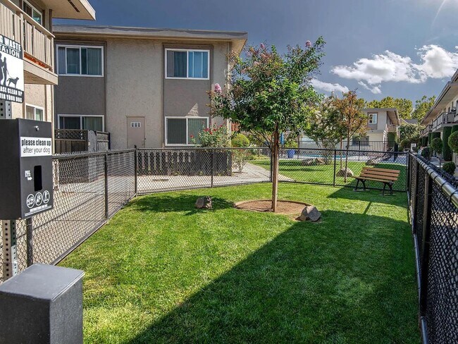 Foto del edificio - 5330 Monterey Rd