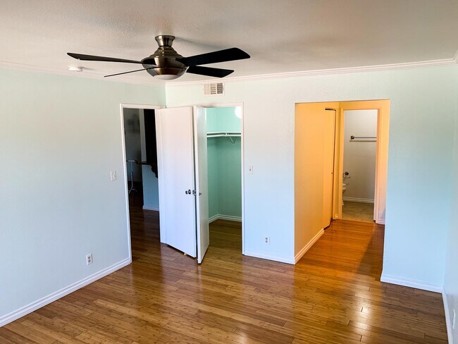 Dormitorio principal - 7800 Topanga Canyon Blvd