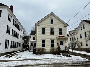 Building Photo - 64 Bacon St