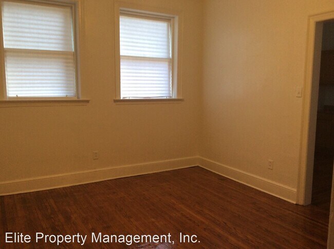 Building Photo - 2 br, 1 bath House - 651 W. Market St., Ap...
