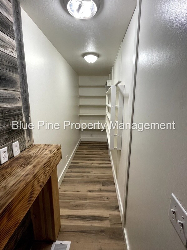 Building Photo - 2871 N 41st E