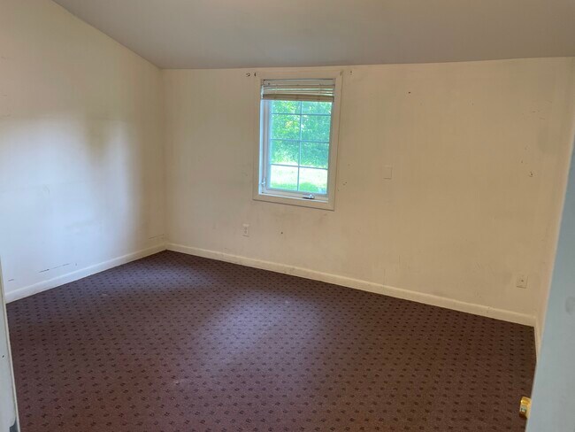 Building Photo - 225 Bean Rd