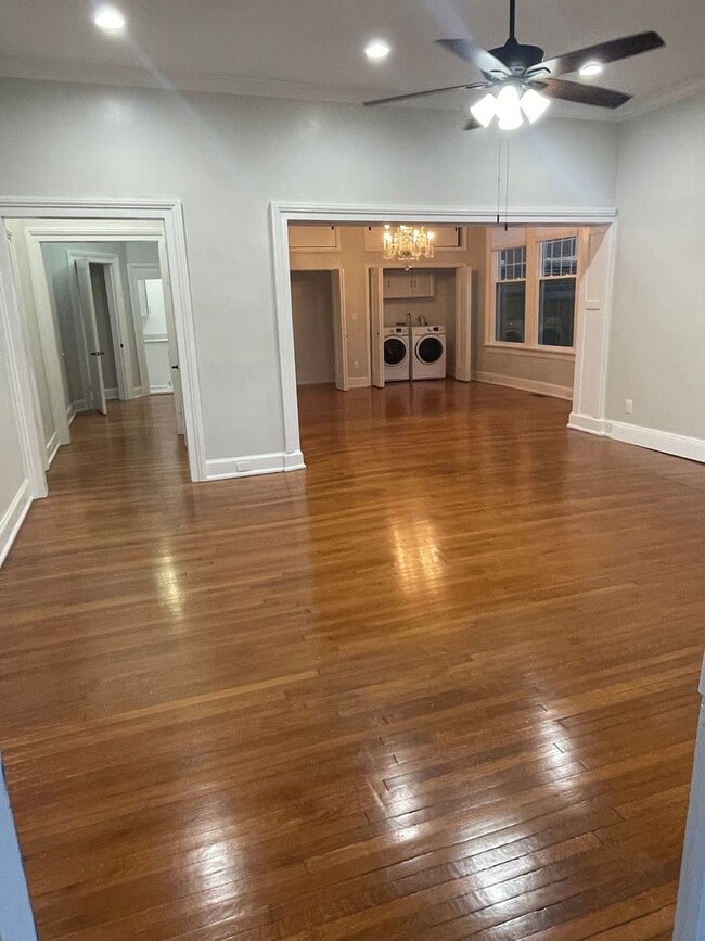 Foto del edificio - Gorgeous 3BD/2BA ON Napoleon Ave with Off Street Parking