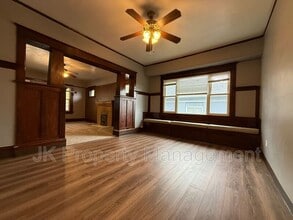 Building Photo - 609 6th Ave N