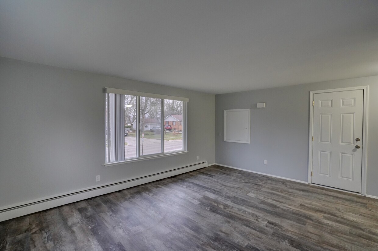 400 Poplar St Unit 3, Clio, MI 48420 Apartments in Clio, MI