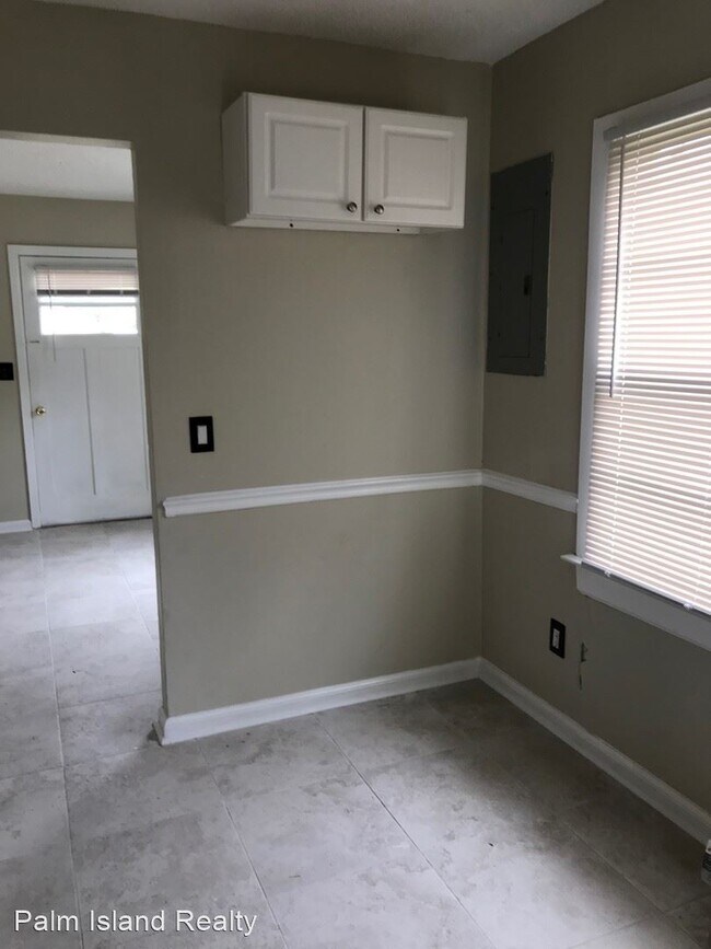 Building Photo - 2 br, 1 bath House - 1114 N 48th Ave